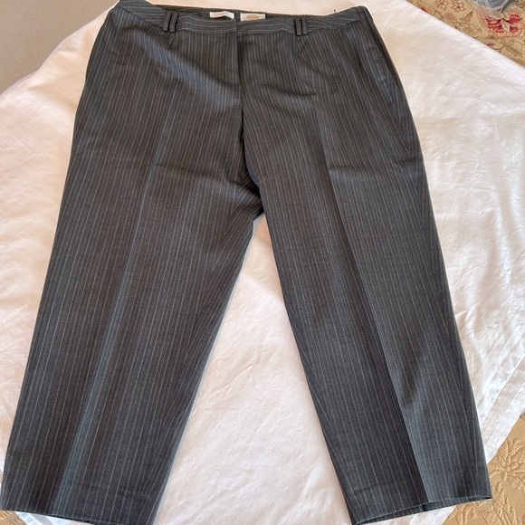 Talbots Pants Charcoal Grey Cream Pin Stripe Wool Classic Plus size 18 W Petite - Picture 5 of 15